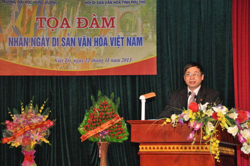 Truong Dai hoc Hung Vuong to chuc toa dam nhan Ngay Di san van hoa Viet Nam 23/11