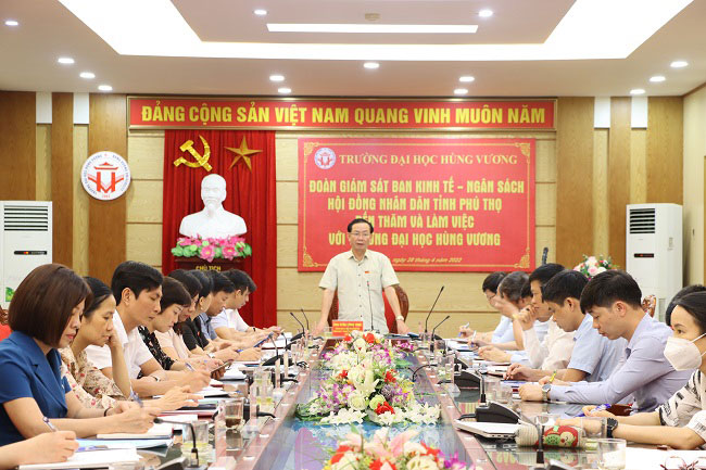 Doan Giam sat Ban Kinh te - Ngan sach Hoi dong Nhan dan tinh Phu Tho lam viec voi Truong Dai hoc Hung Vuong