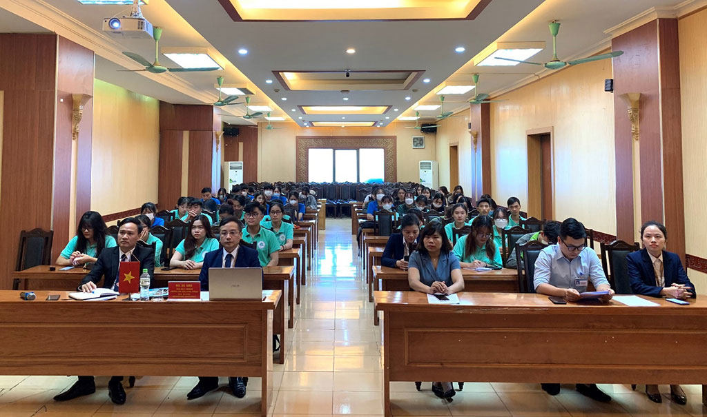 Cùng trải nghiệm trường Đại học Hùng Vương trong một phiên đổi mới và nhận được nguồn cảm hứng từ nội thất đẳng cấp của Thái Bình Dương.